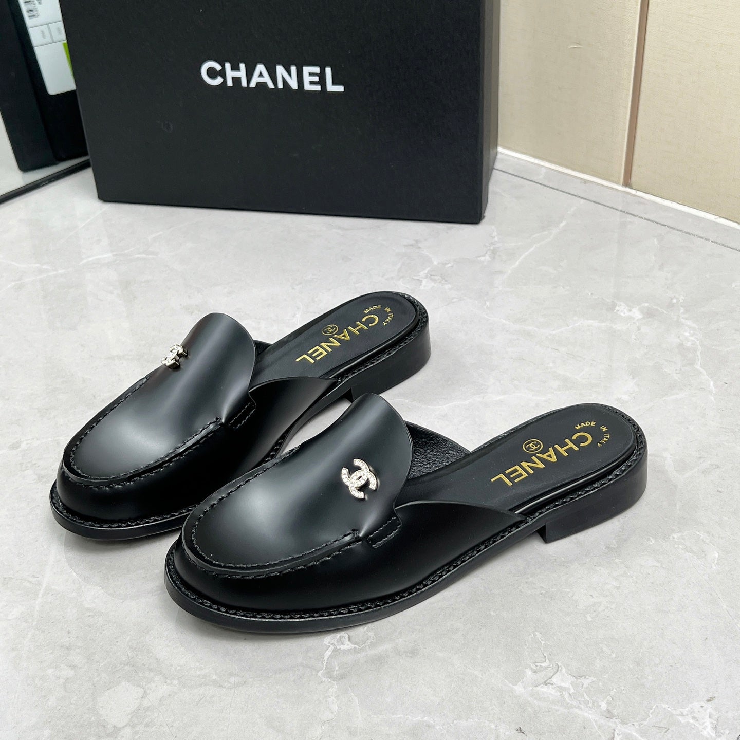 CC 25C Mule Black Calfskin