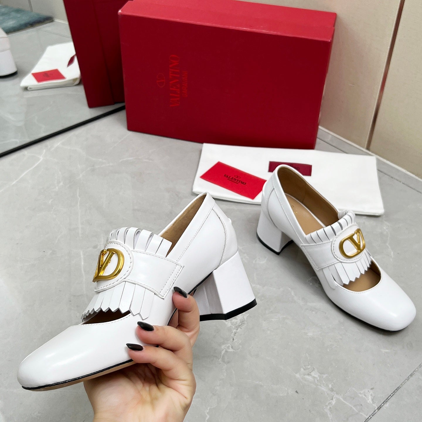 VT 25 Signature Heeled Loafer Ivory Calf Leather 293940