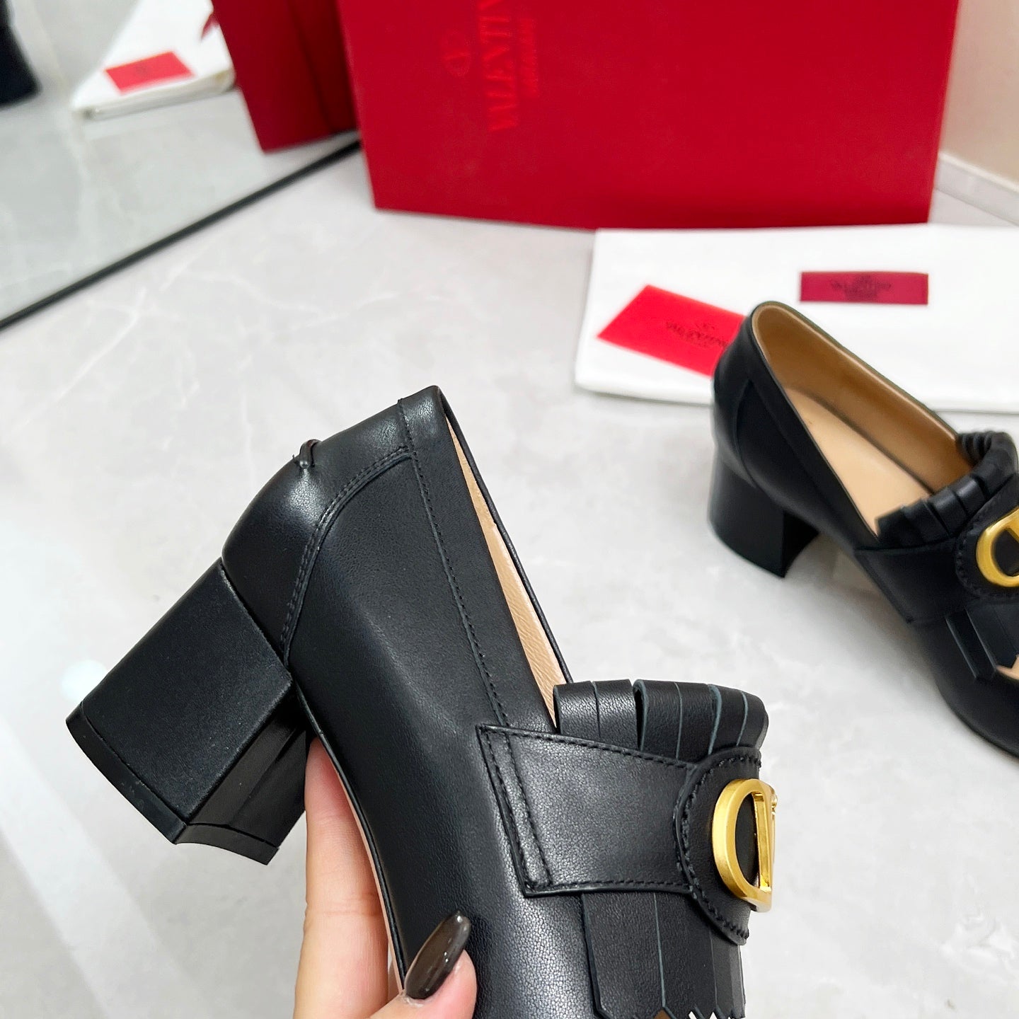 VT 25 Signature Heeled  Loafer Black Calf Leather 293943