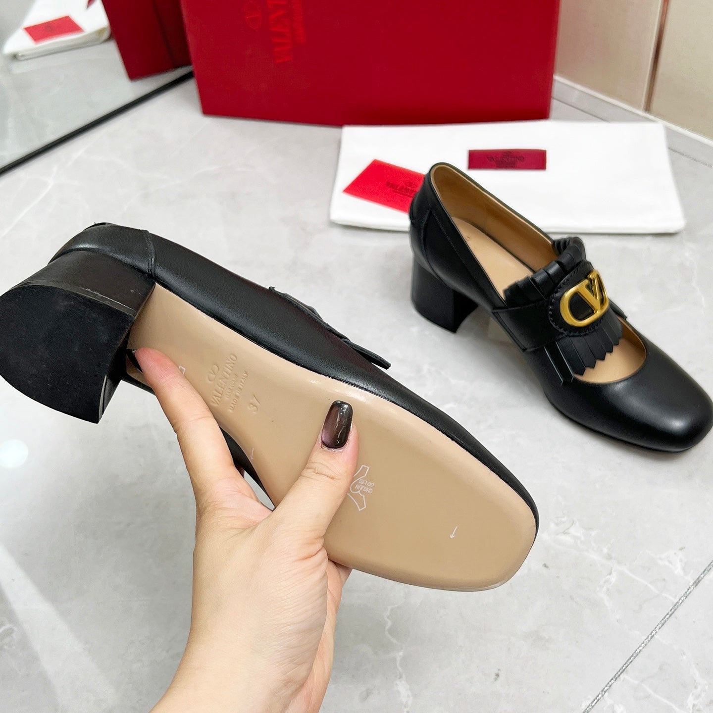 VT 25 Signature Heeled  Loafer Black Calf Leather 293943