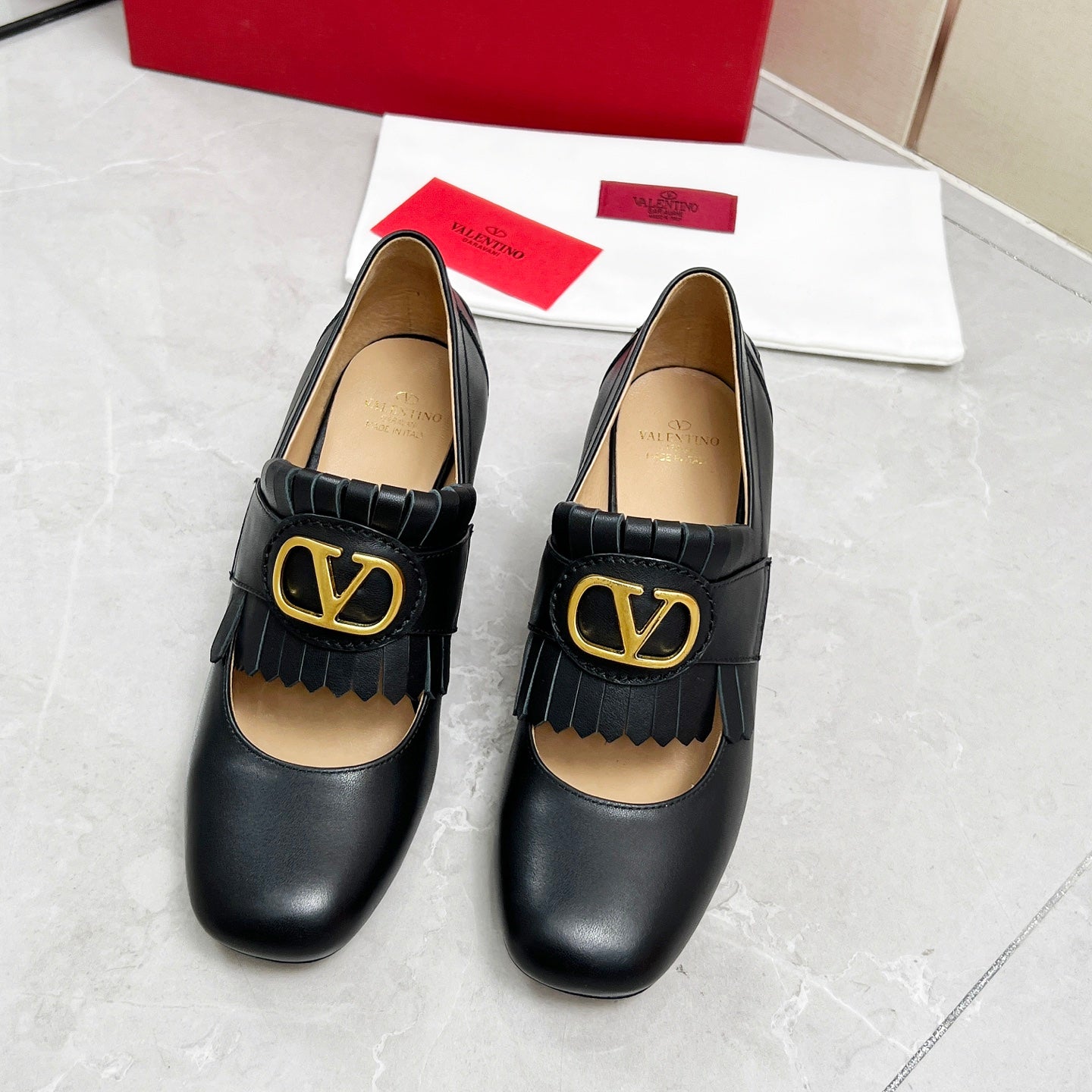 VT 25 Signature Heeled  Loafer Black Calf Leather 293943
