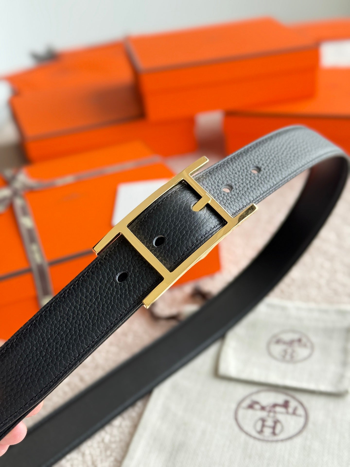 HM Gold Quentin Reversible 32mm Belt Black Leather 188087