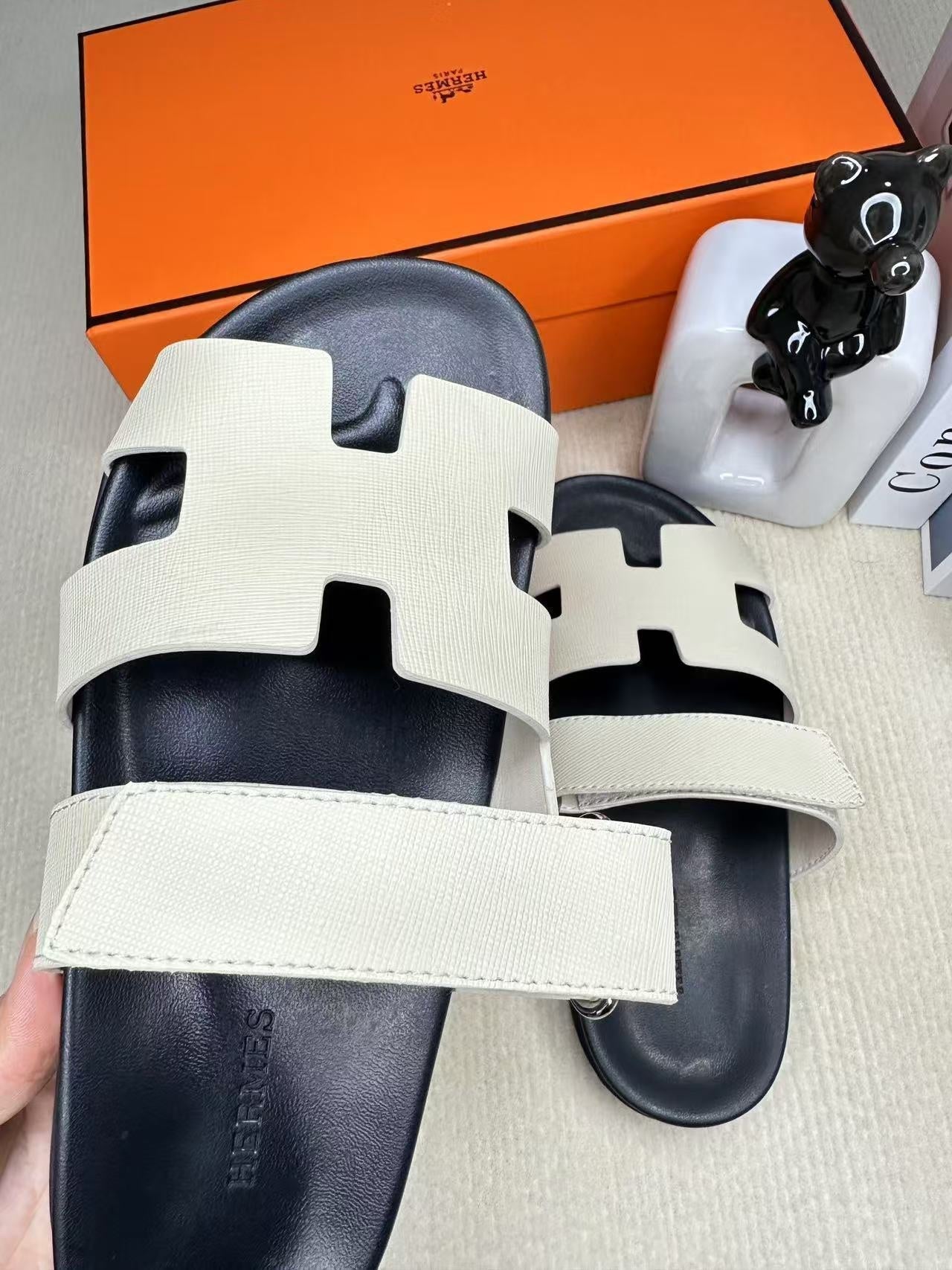 HM Men's Chypre Slide Black White Cowhide 540219