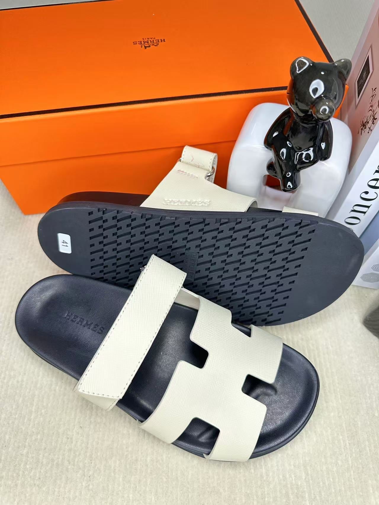 HM Men's Chypre Slide Black White Cowhide 540219