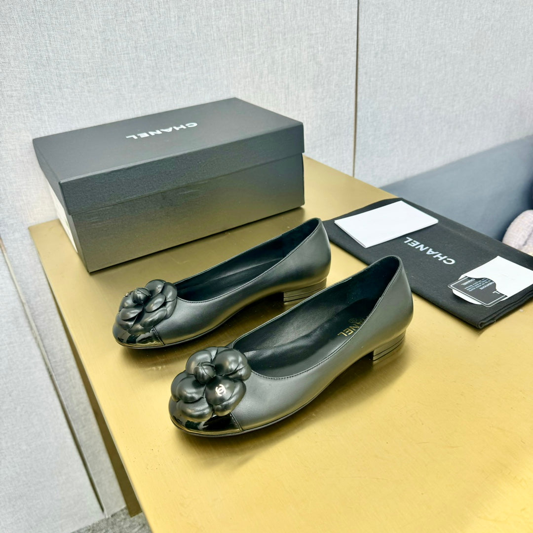 CC Loafers Black Leather Mix Floral Pattern 297799