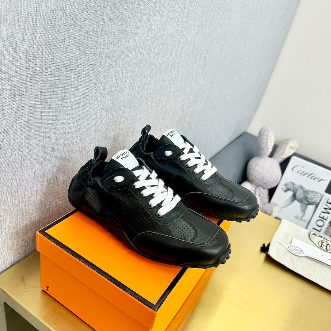 HM Sneaker In 25mm Black Lambskin 956329