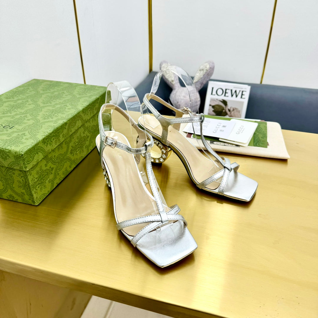 MEDIUM-HEEL SANDAL IN SILVER CALFSKIN WITH RHINSTONES