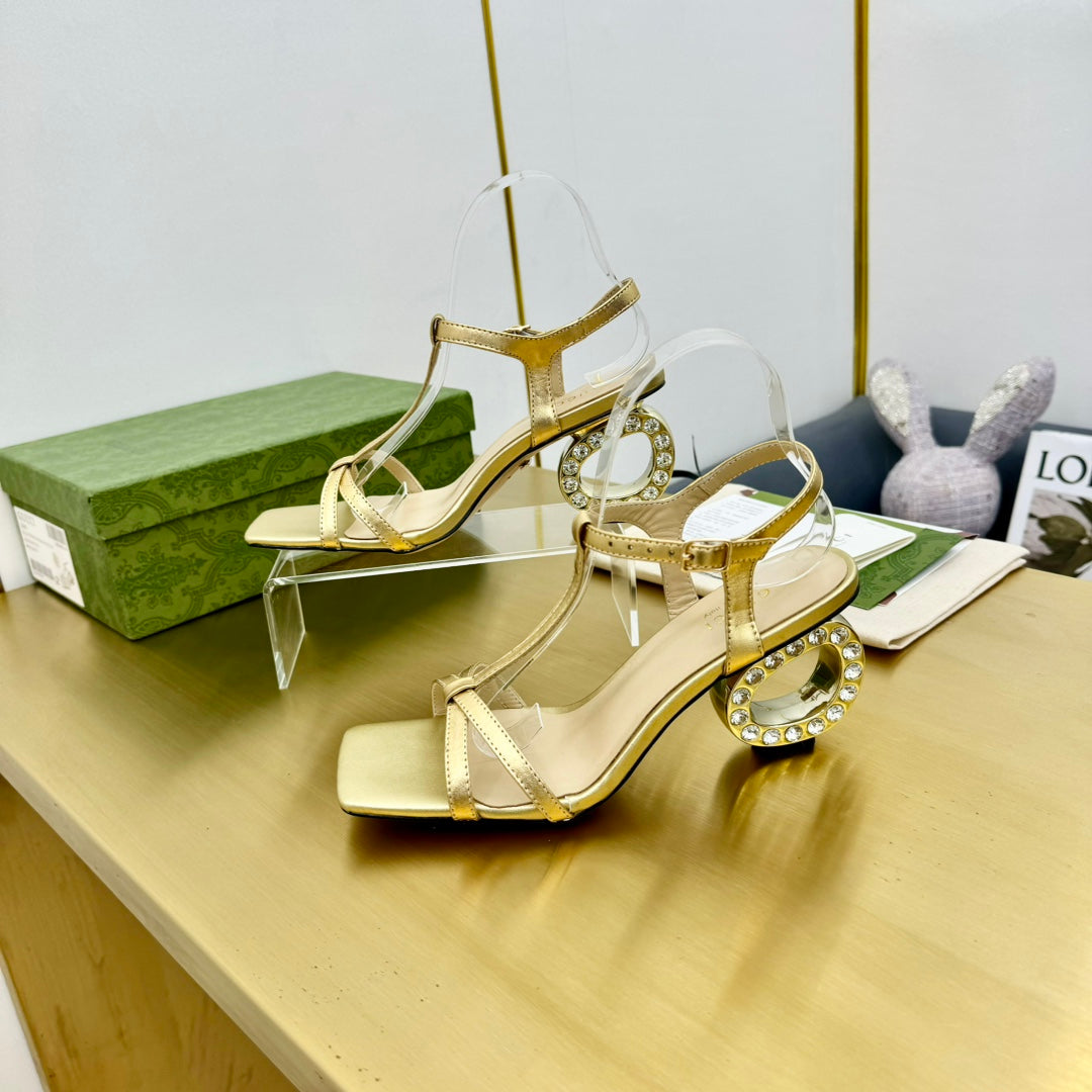 MEDIUM-HEEL SANDAL IN GOLD CALFSKIN WITH RHINSTONES