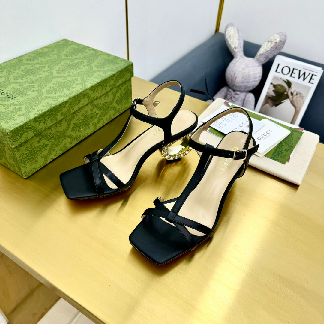 MEDIUM-HEEL SANDAL IN BLACK CALFSKIN WITH RHINSTONES