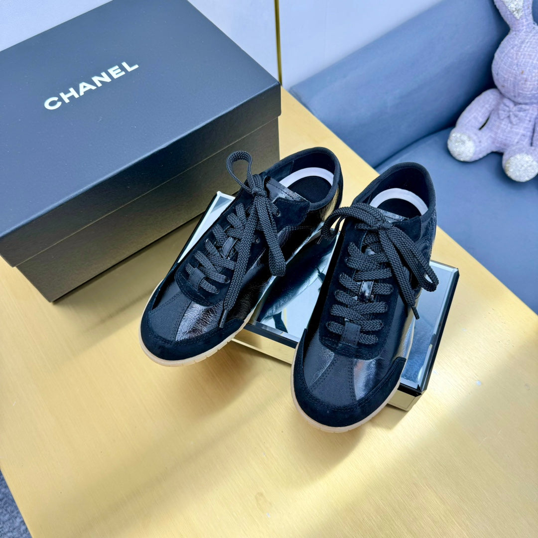 CC SNEAKER IN BLACK CALFSKIN AND SUEDE