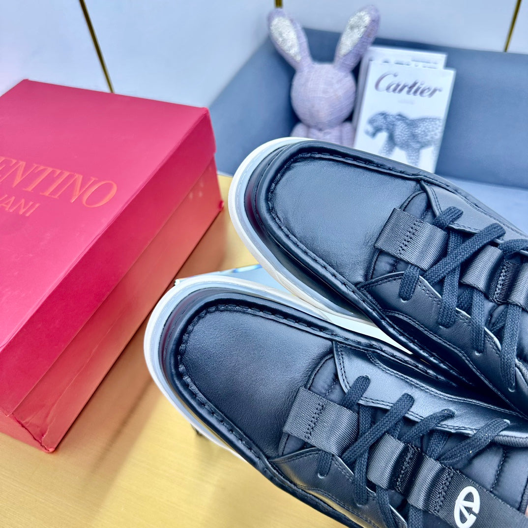 Mid-top Runboot Split Leather Sneaker 30mm Black Calfskin 994553