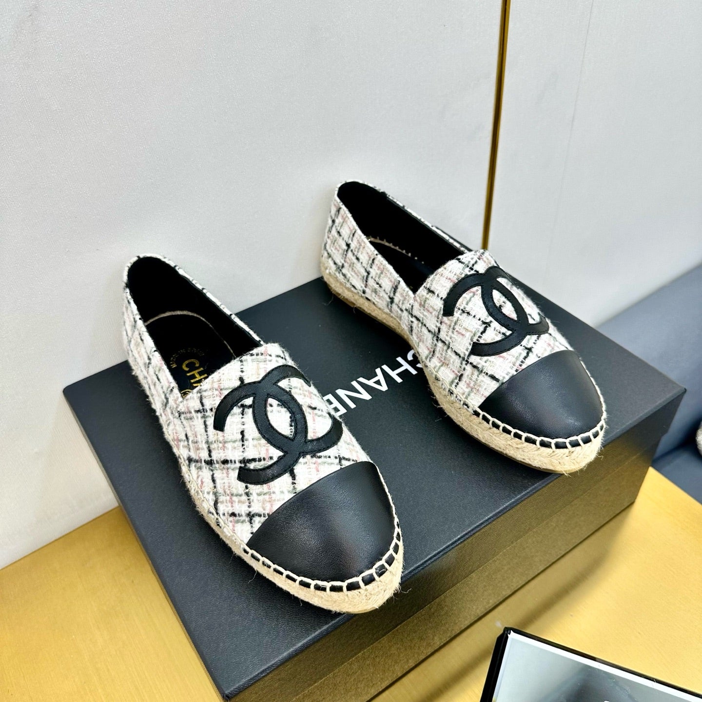 CC 25s Slipâ€“on Espadrilles White Moss Green Tweed 297820