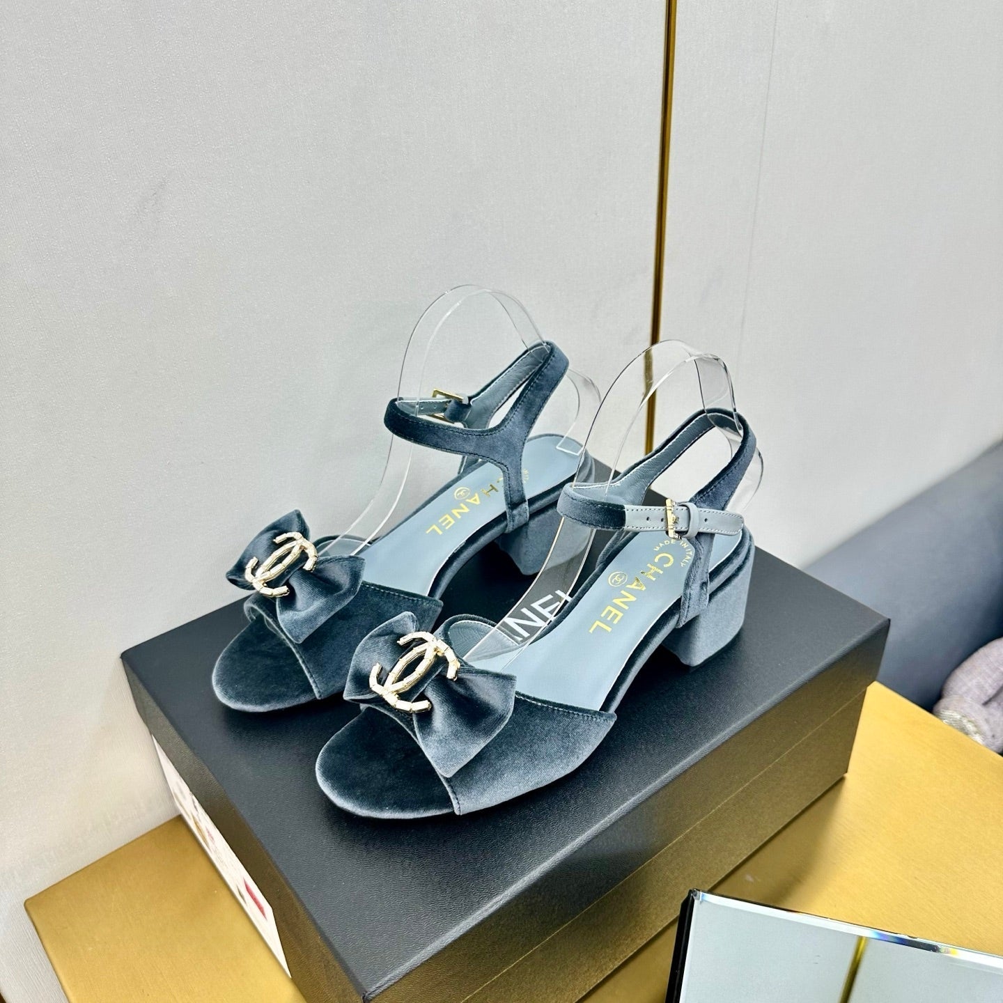 CC 25 Sandal Heels Gray Velvet 238482