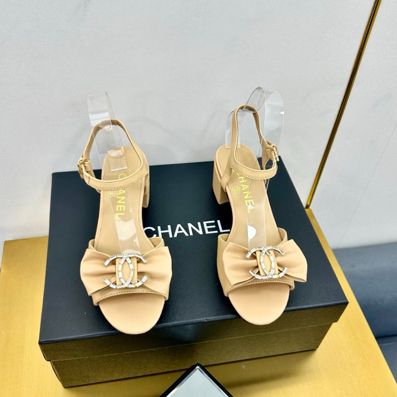CC 25 Sandal Heels Daffodil Yellow Sheepskin 238486