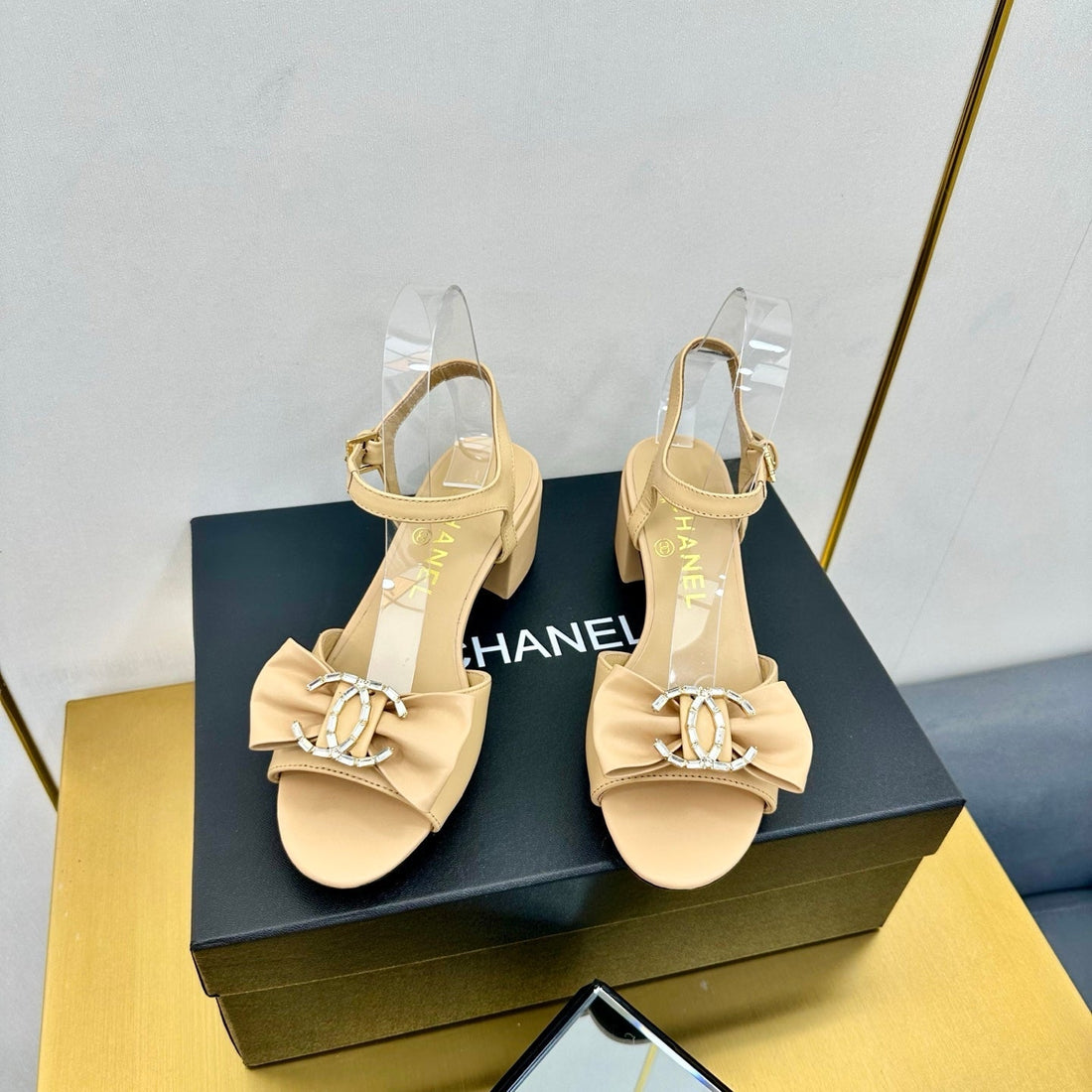 CC 25 Sandal Heels Daffodil Yellow Sheepskin 238486