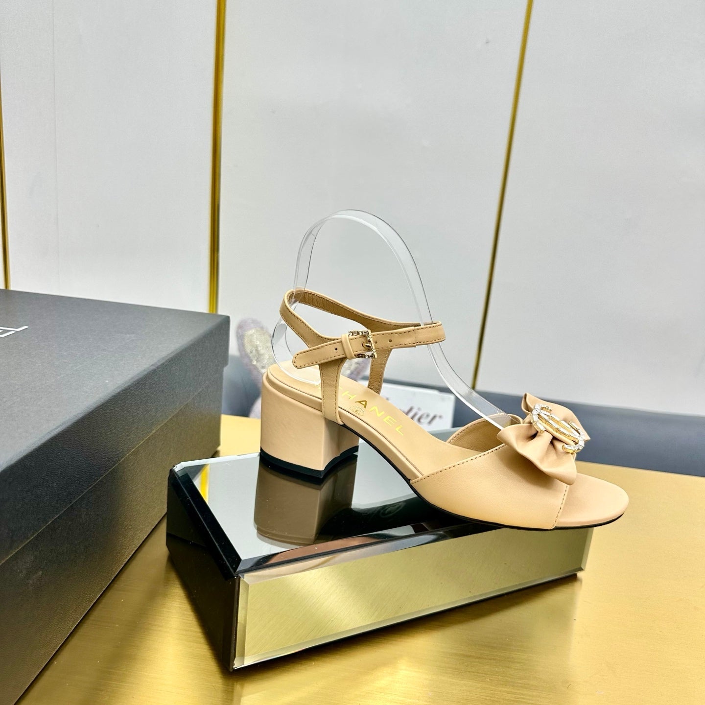 CC 25 Sandal Heels Daffodil Yellow Sheepskin 238486