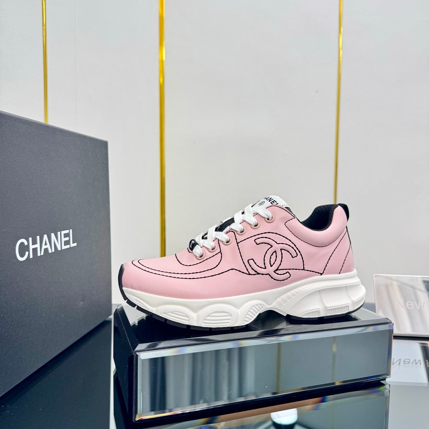 CC Sneaker Pink with Logo Cowhide 238620