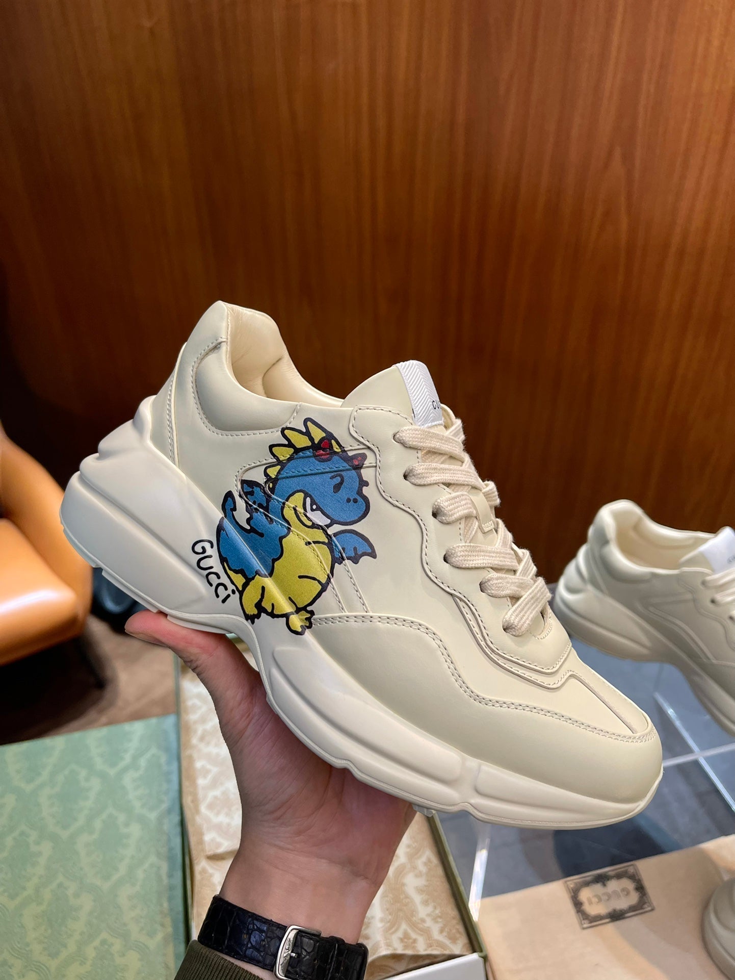 GG Men's Rhyton Sneaker Milk White Sticker Calfskin 524495