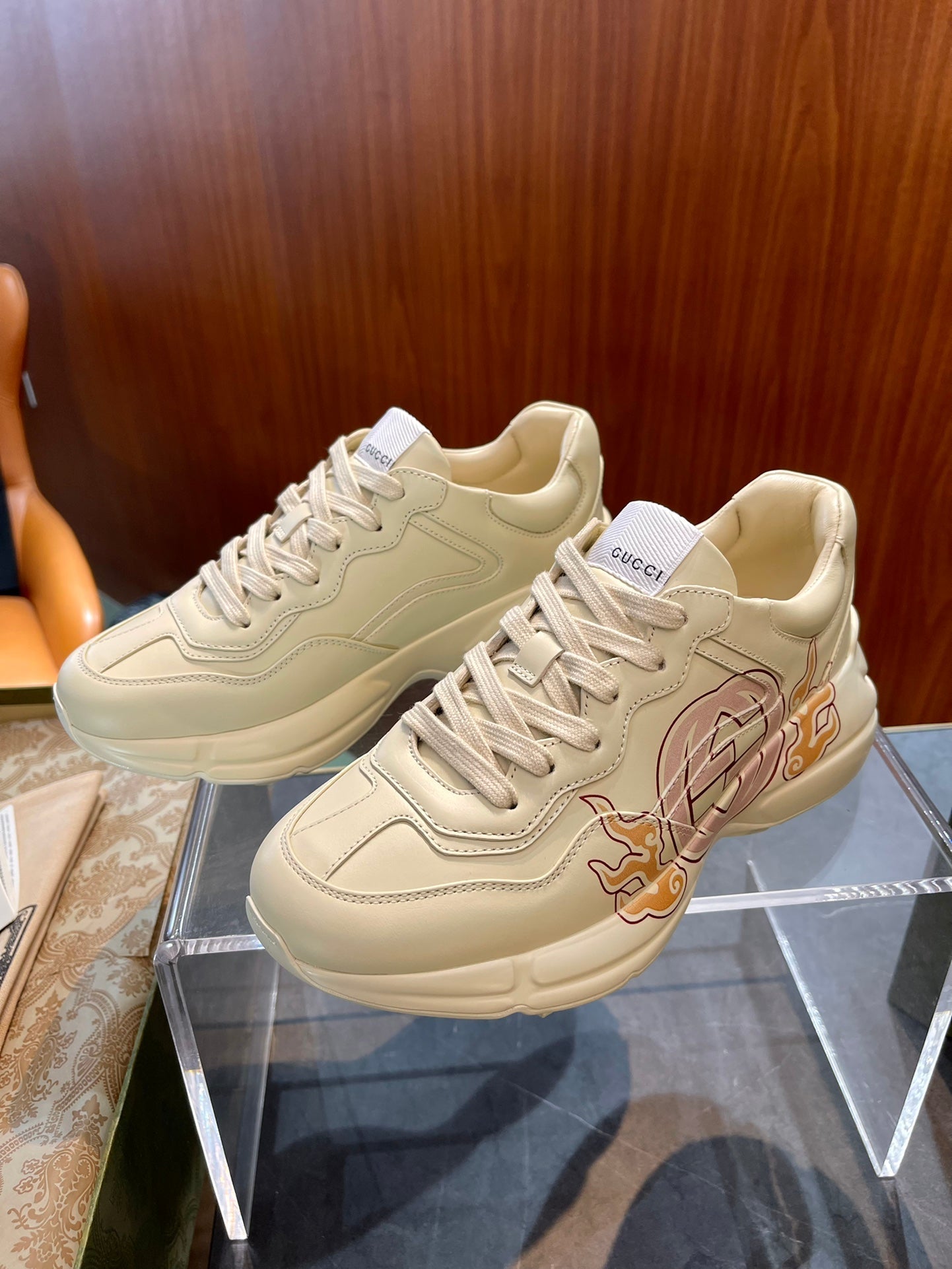 GG Men's Rhyton Sneaker Milk White Calfskin 524496