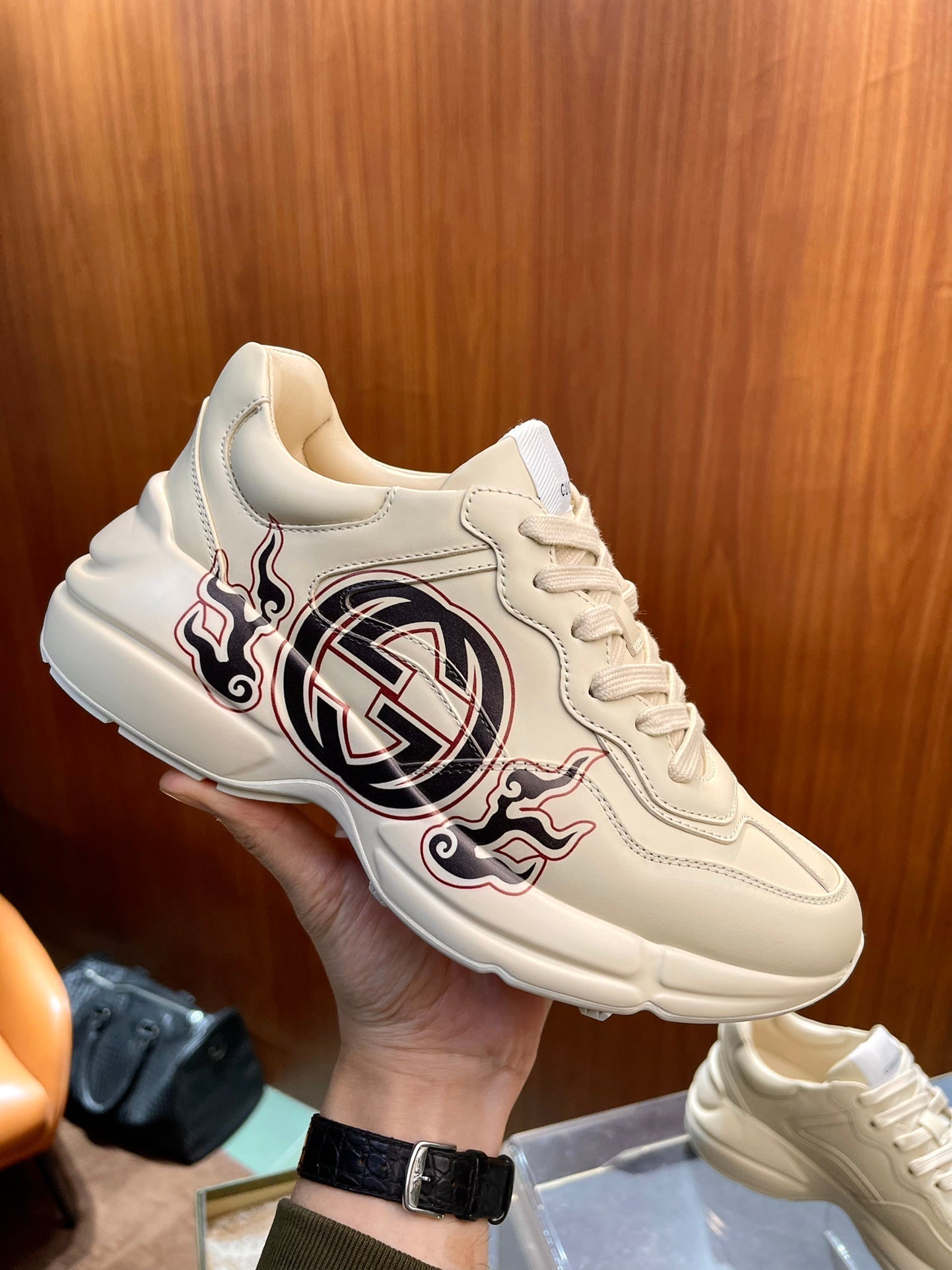 GG Men's Rhyton Sneaker Milk White Calfskin 524496