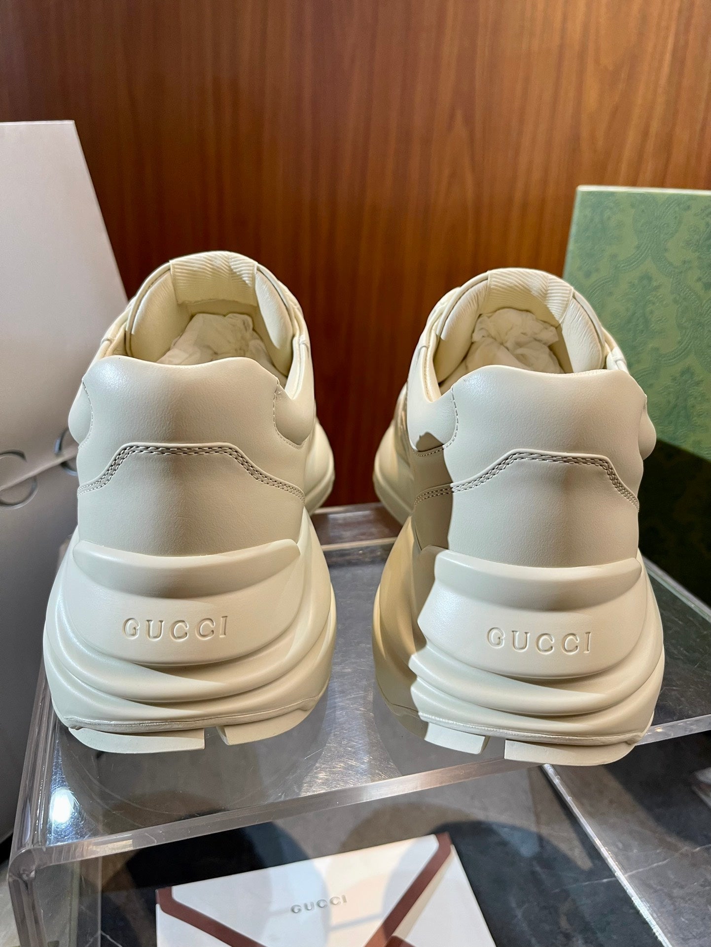 GG Men's Rhyton Sneaker Milk White Calfskin 524489