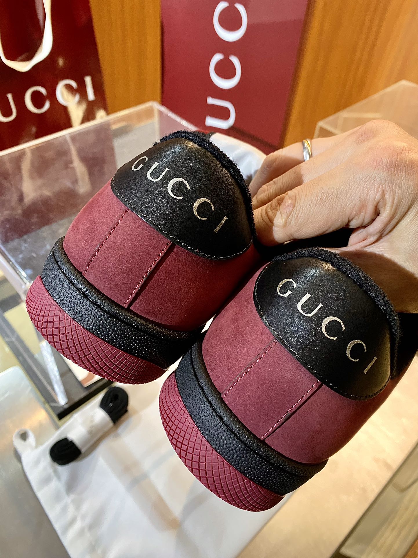 GG Men's 25 Screener Sneaker Red Mesh Suede 524503