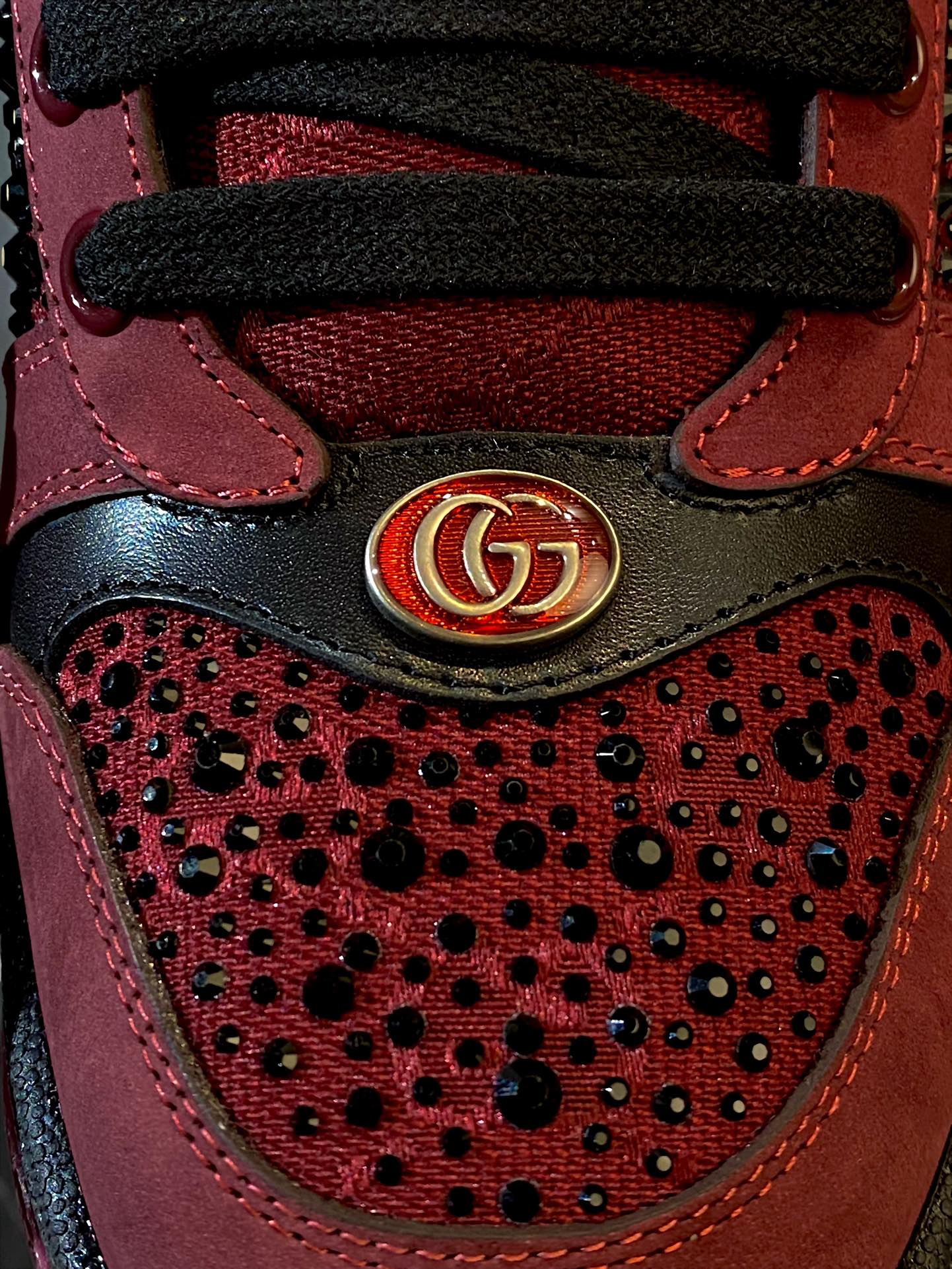 GG Men's 25 Screener Sneaker Red Mesh Suede 524503