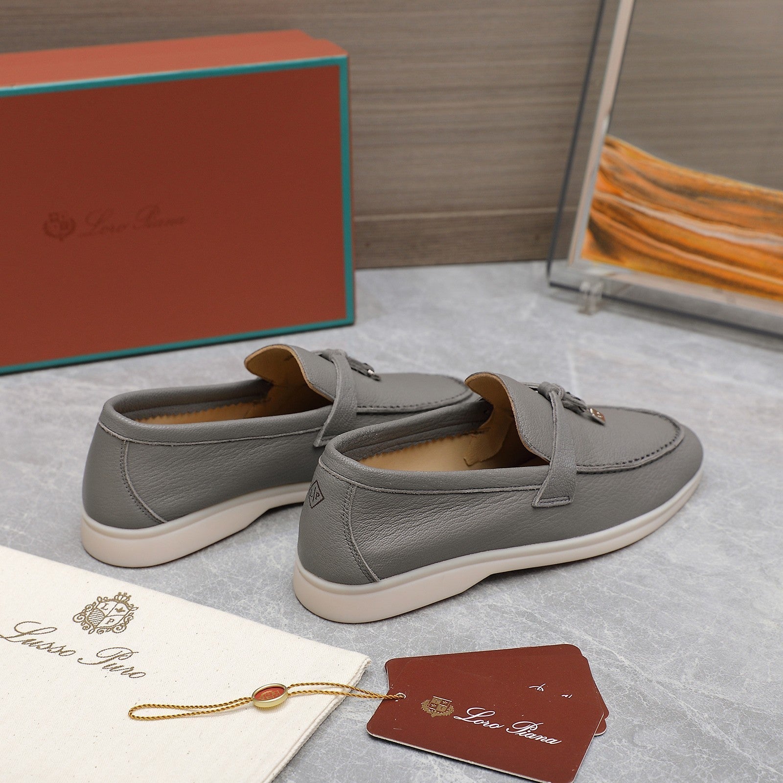 LP SUMMER CHARMS WALK LOAFERS LIGHT GRAY LAMBSKIN