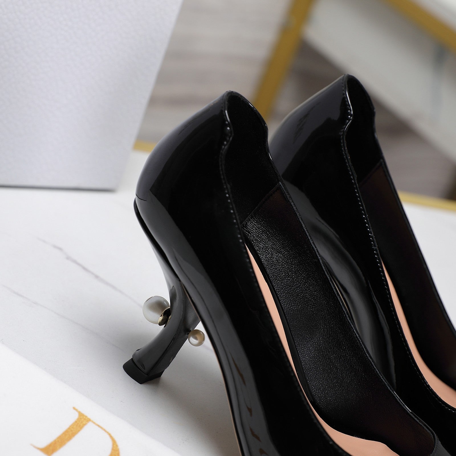 CD Tribales Pump 80mm Glossy Black Cowhide