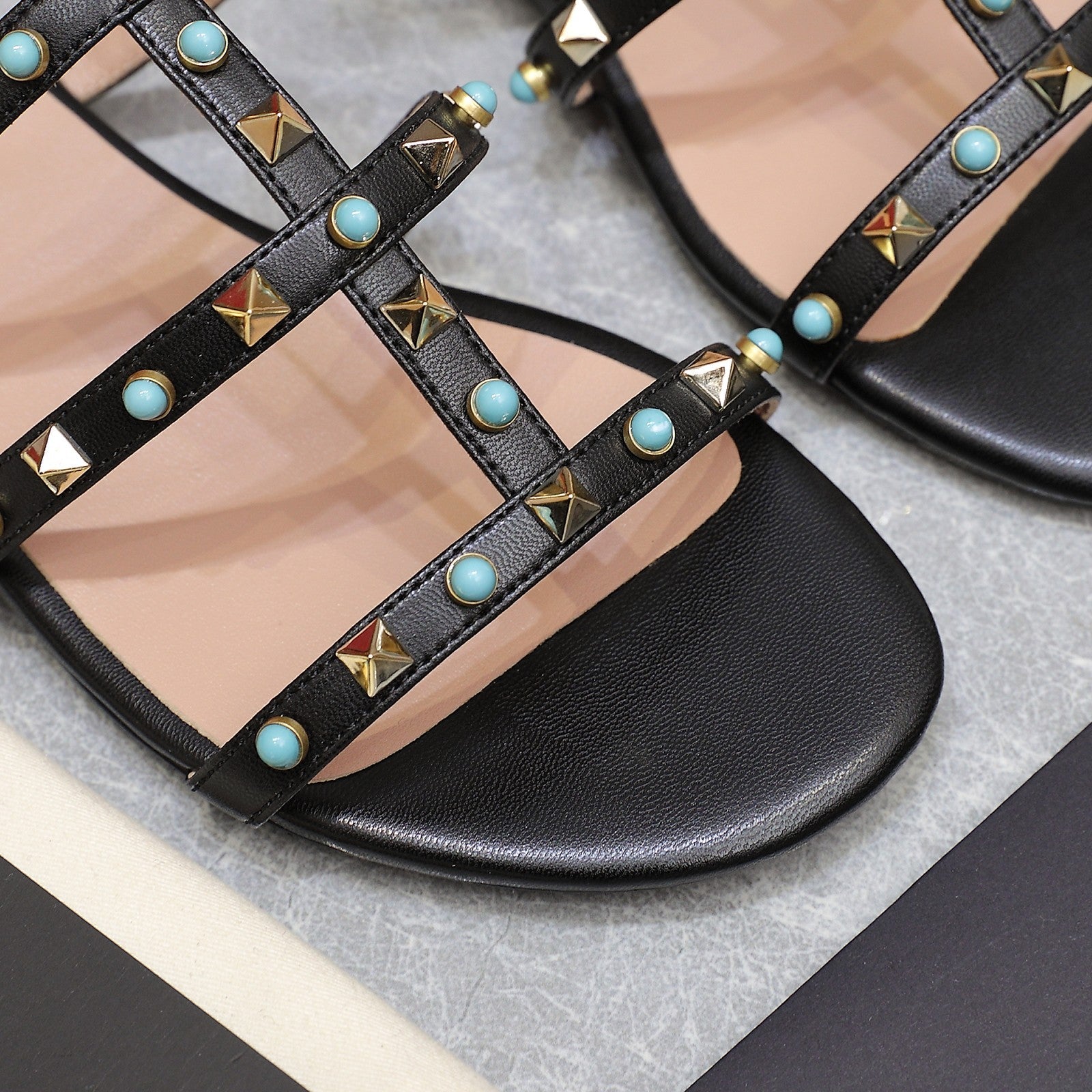 VT 25 Rockstud leather slides Black Sheepskin 289663