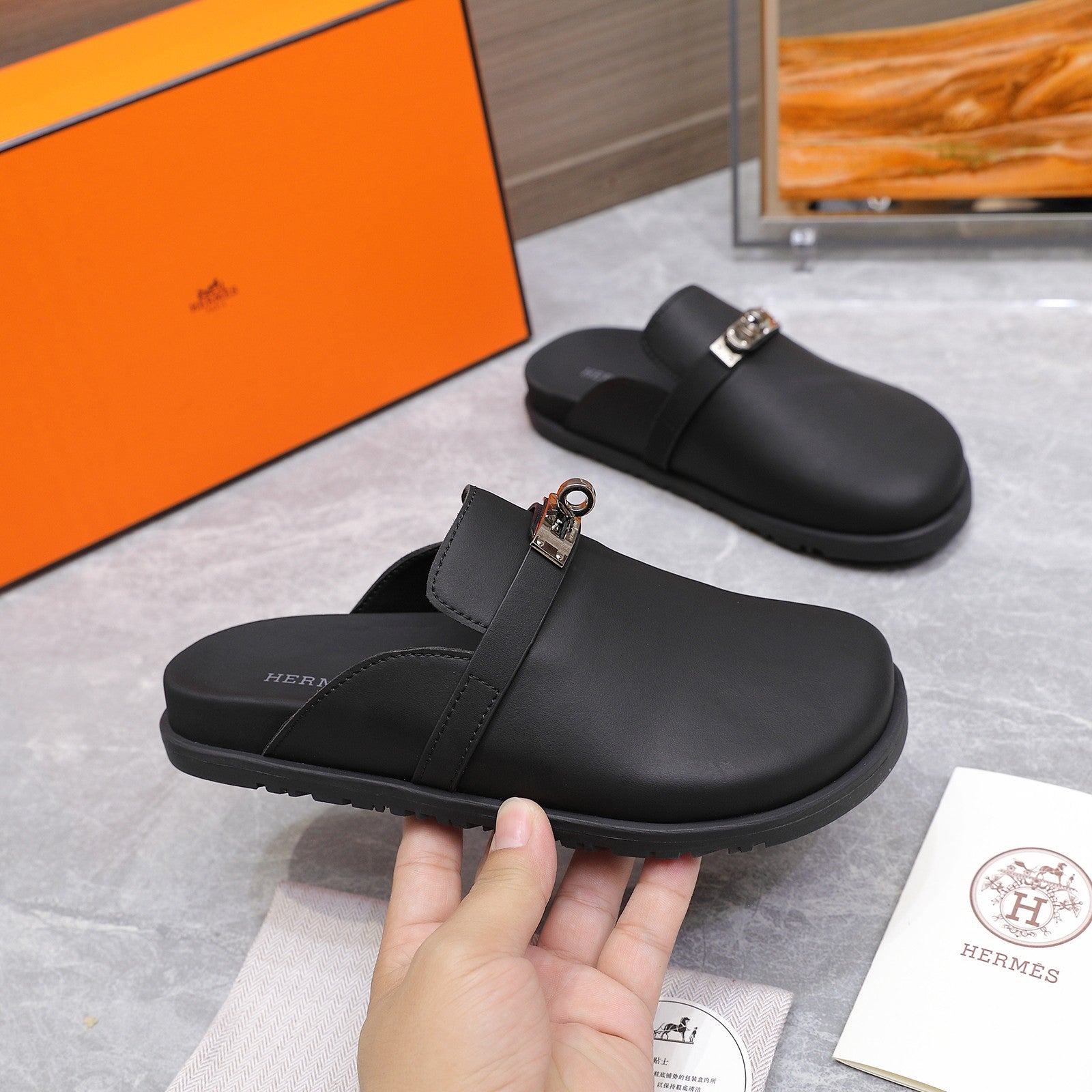 HM 25 Carlotta Mule Black Calfskin