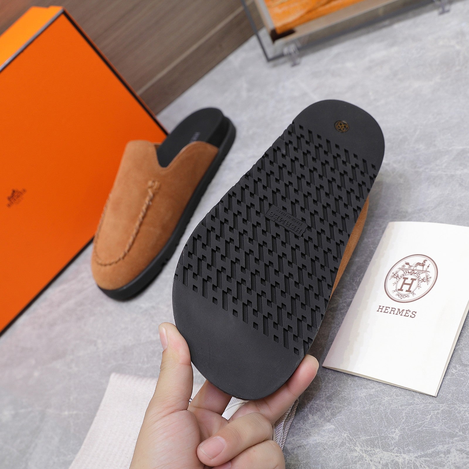 HM 25 Johan Mule Brown Suede