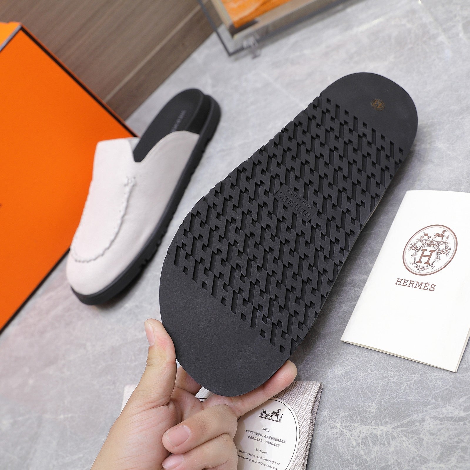 HM 25 Johan Mule Light Grey Suede