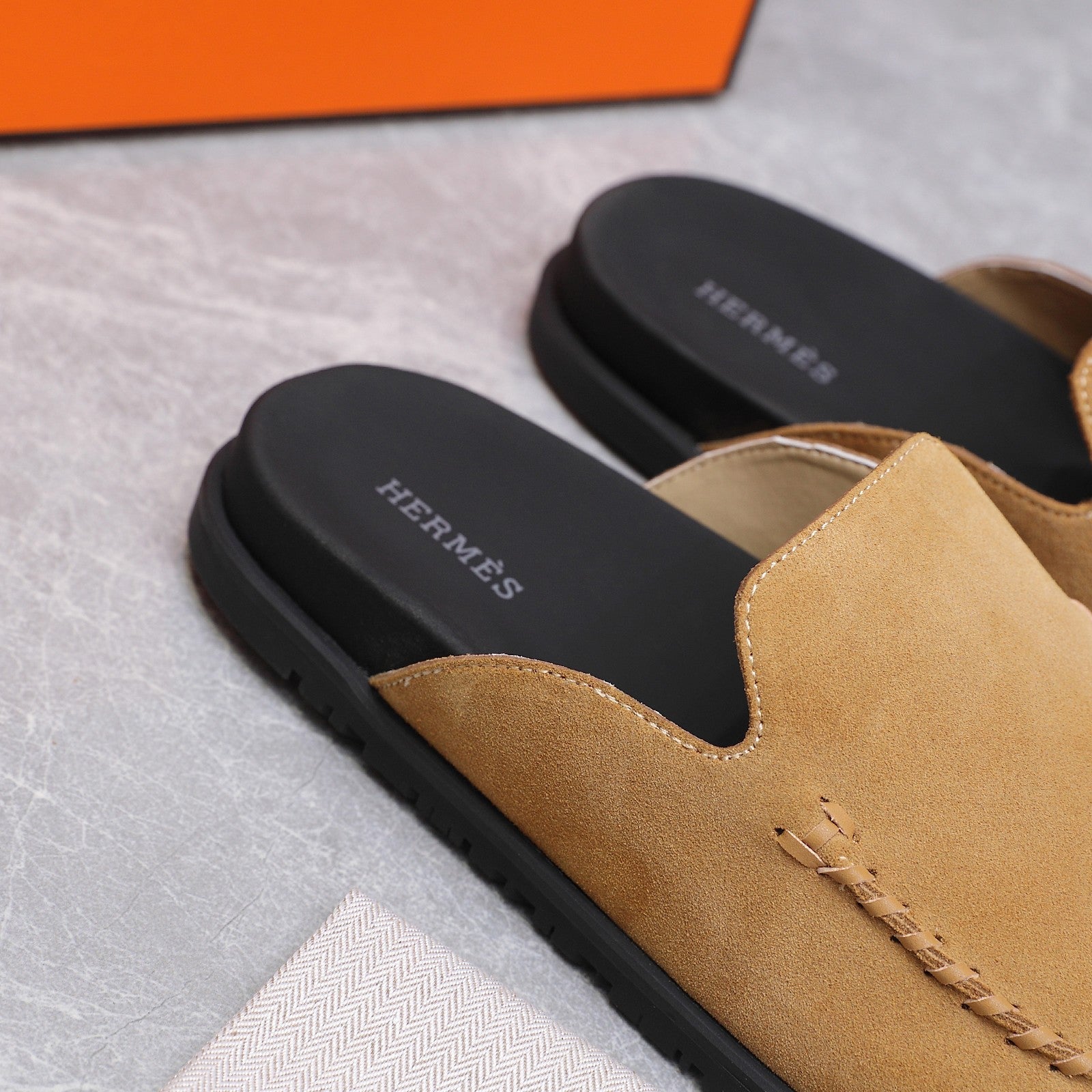 HM 25 Johan Mule Light Brown Suede