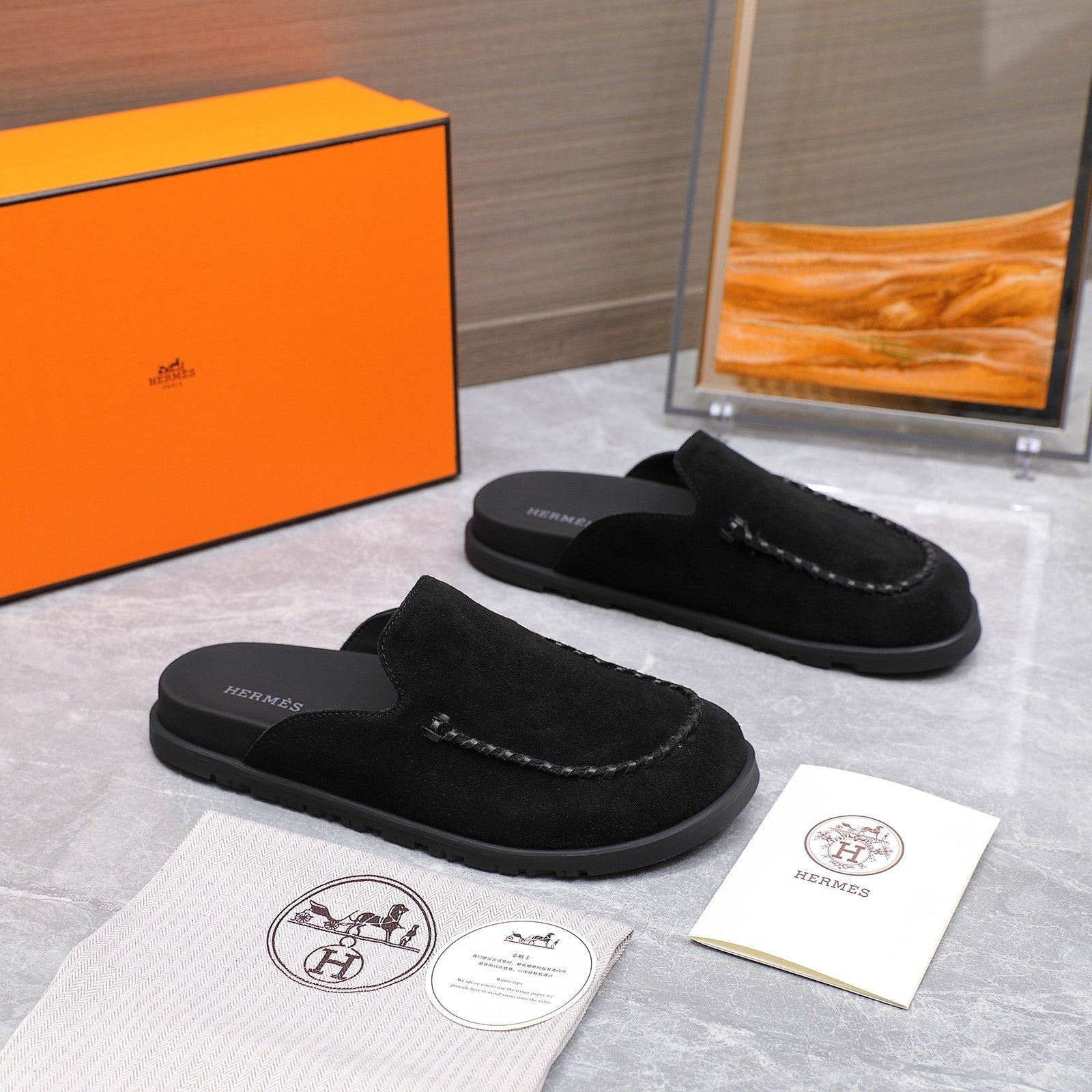 HM 25 Johan Mule Black Suede