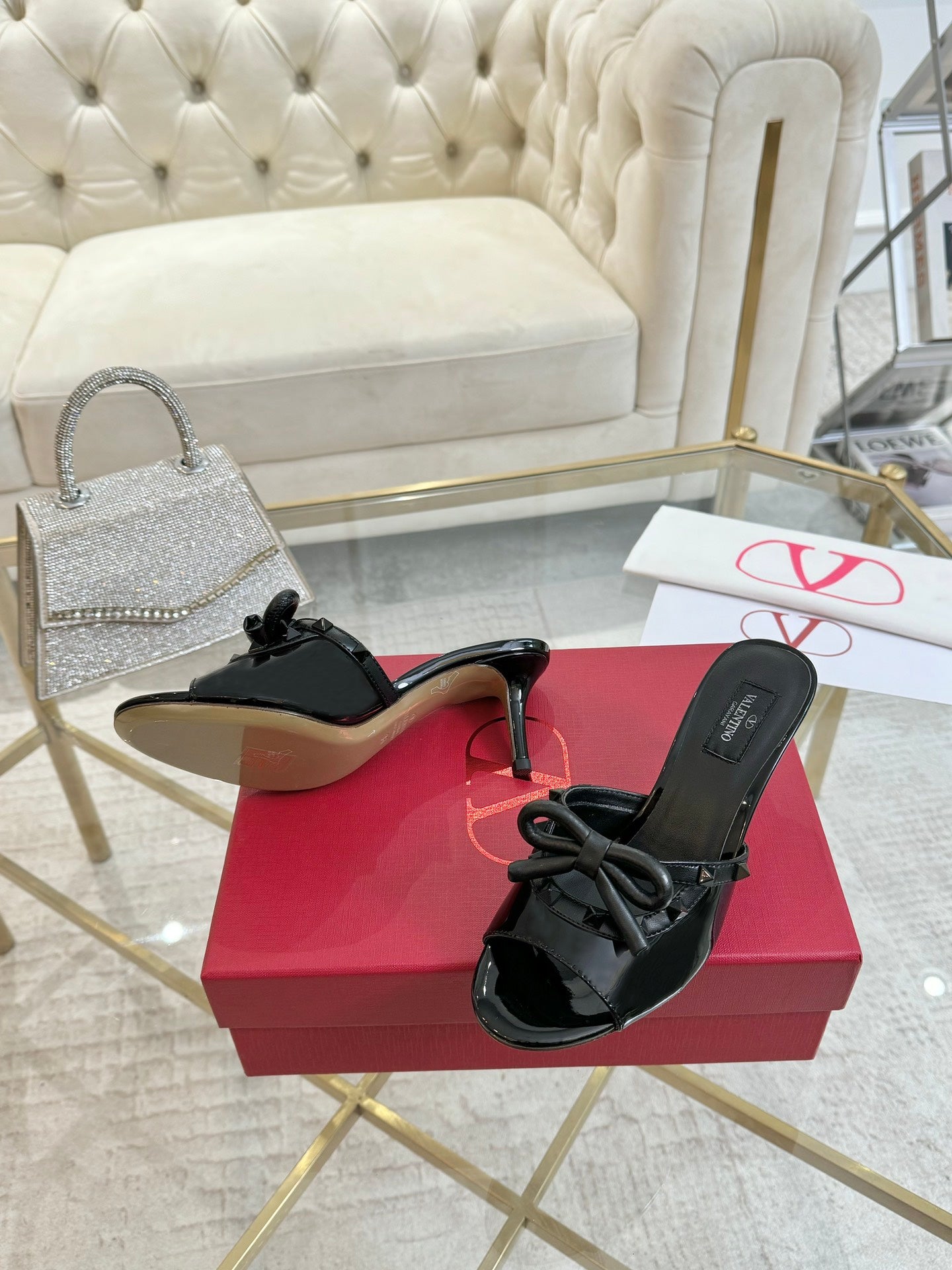 VT 25 Rockstud Bow Mule Black Patent Leather 342075