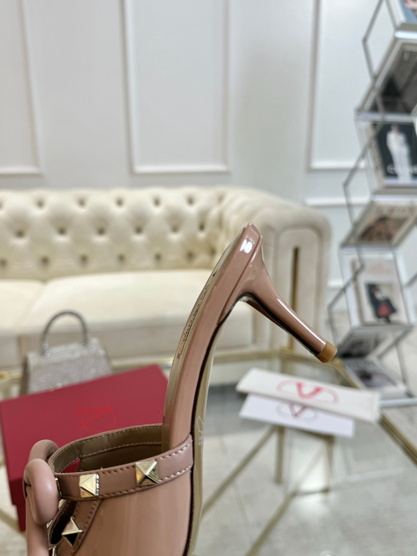 VT 25 Rockstud Bow Mule Pink Nude Patent Leather