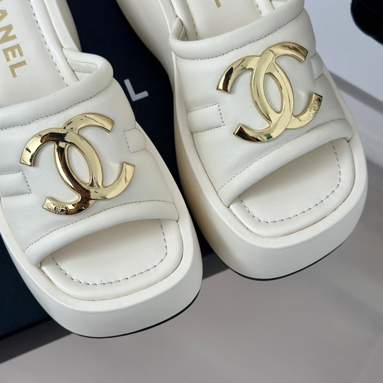 Large Double C Platform Slippers White