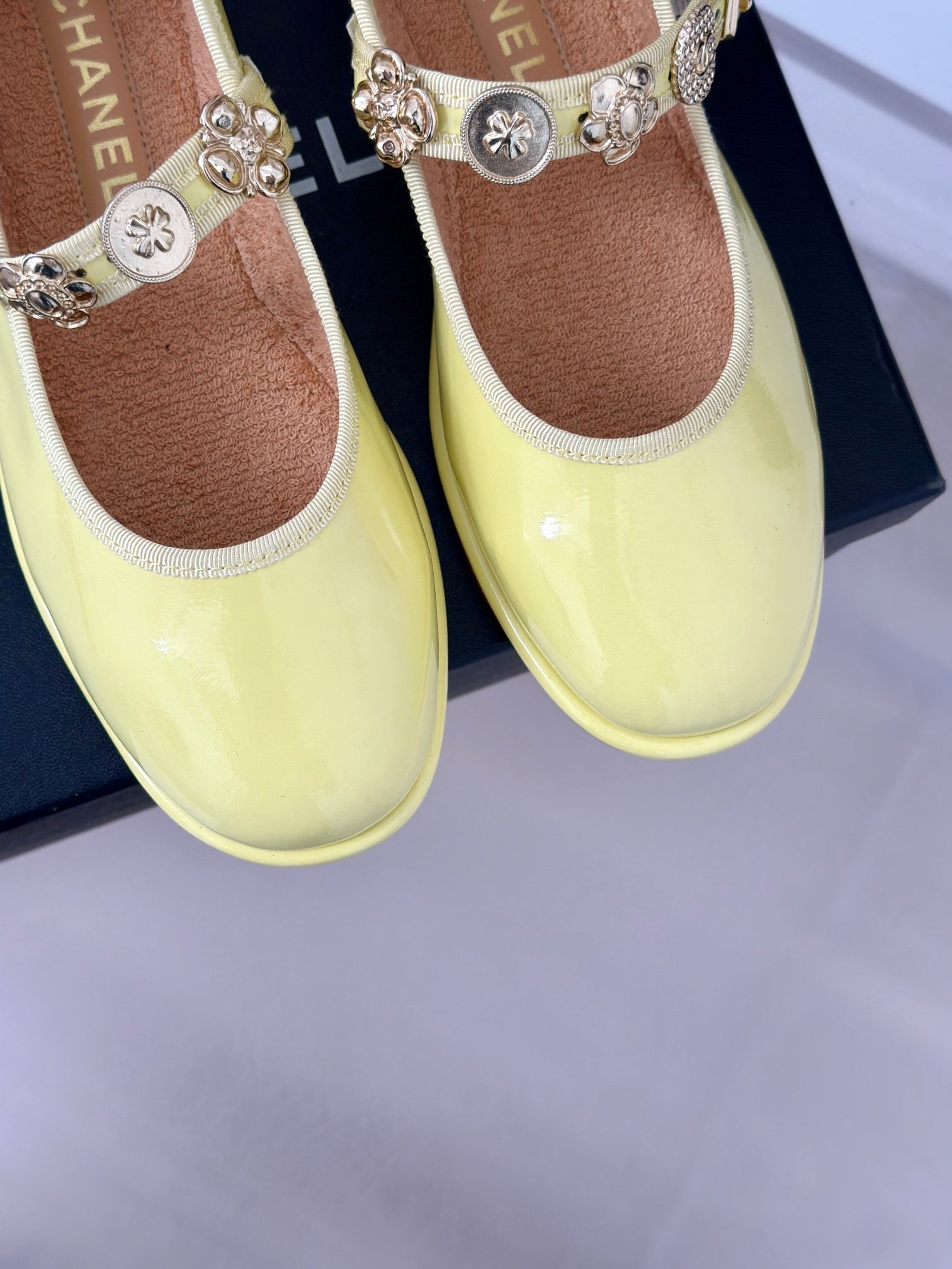 CC Mary Jane Glossy Lemon Yellow Cowhide And Lambskin