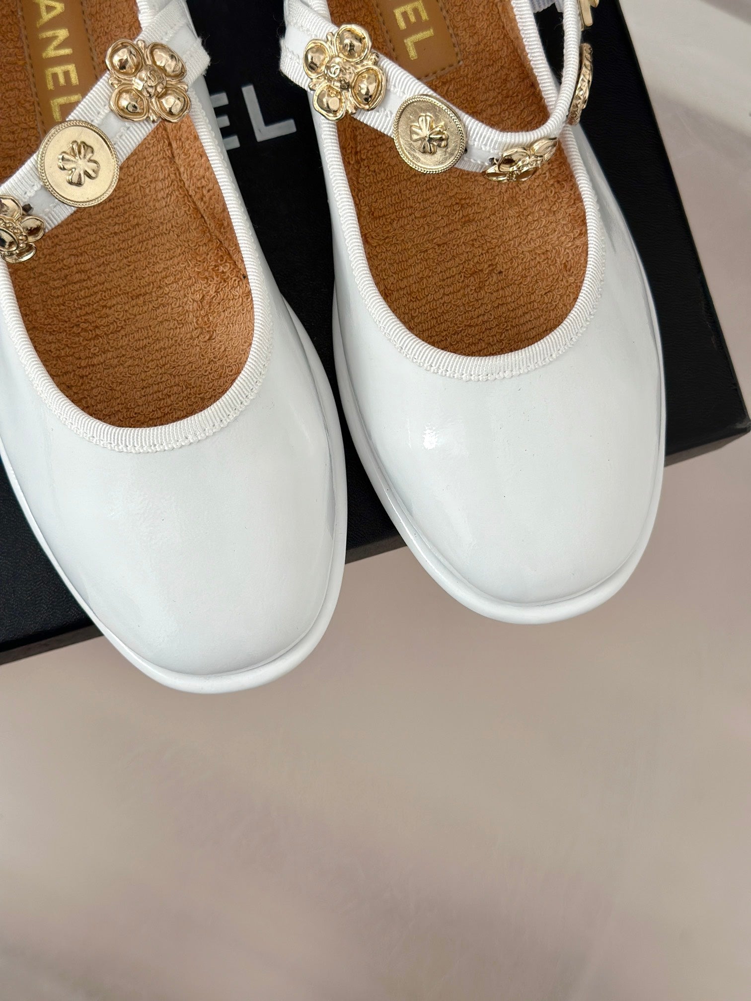 CC Mary Jane Glossy White Cowhide And Lambskin