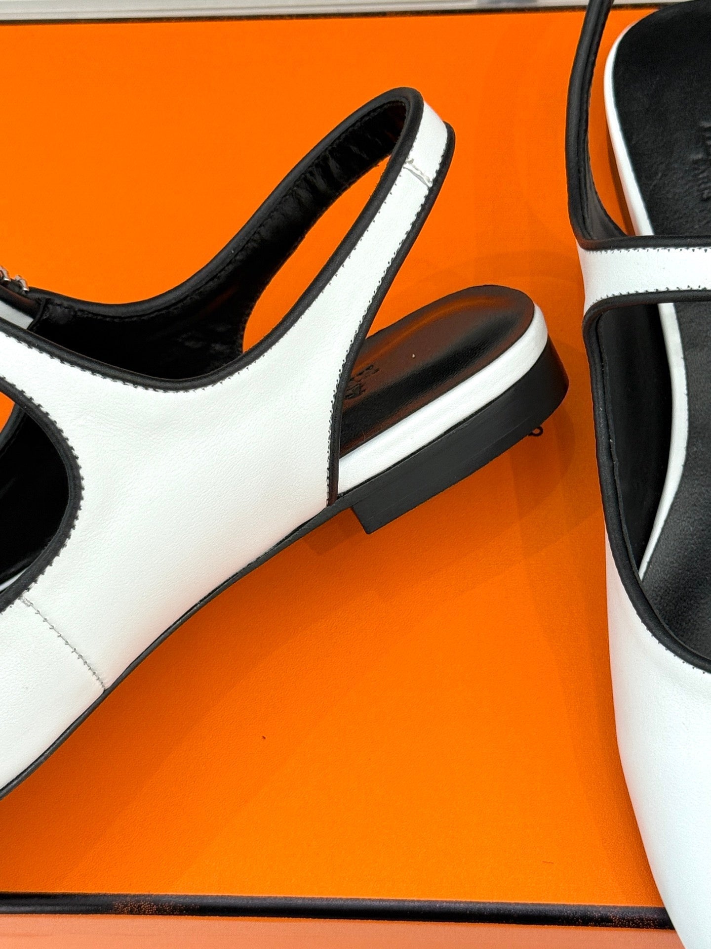 HM flat sandals white lambskin 474118