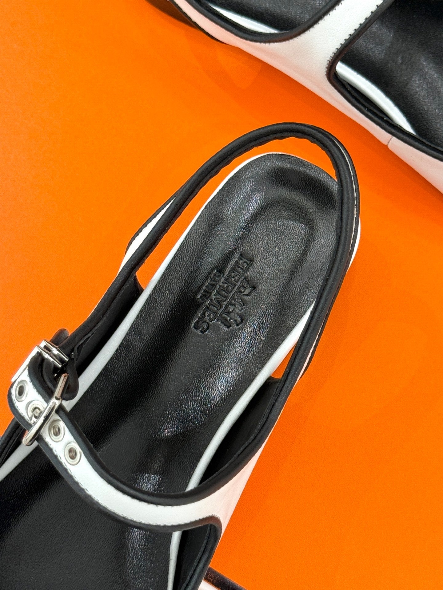 HM flat sandals white lambskin 474118