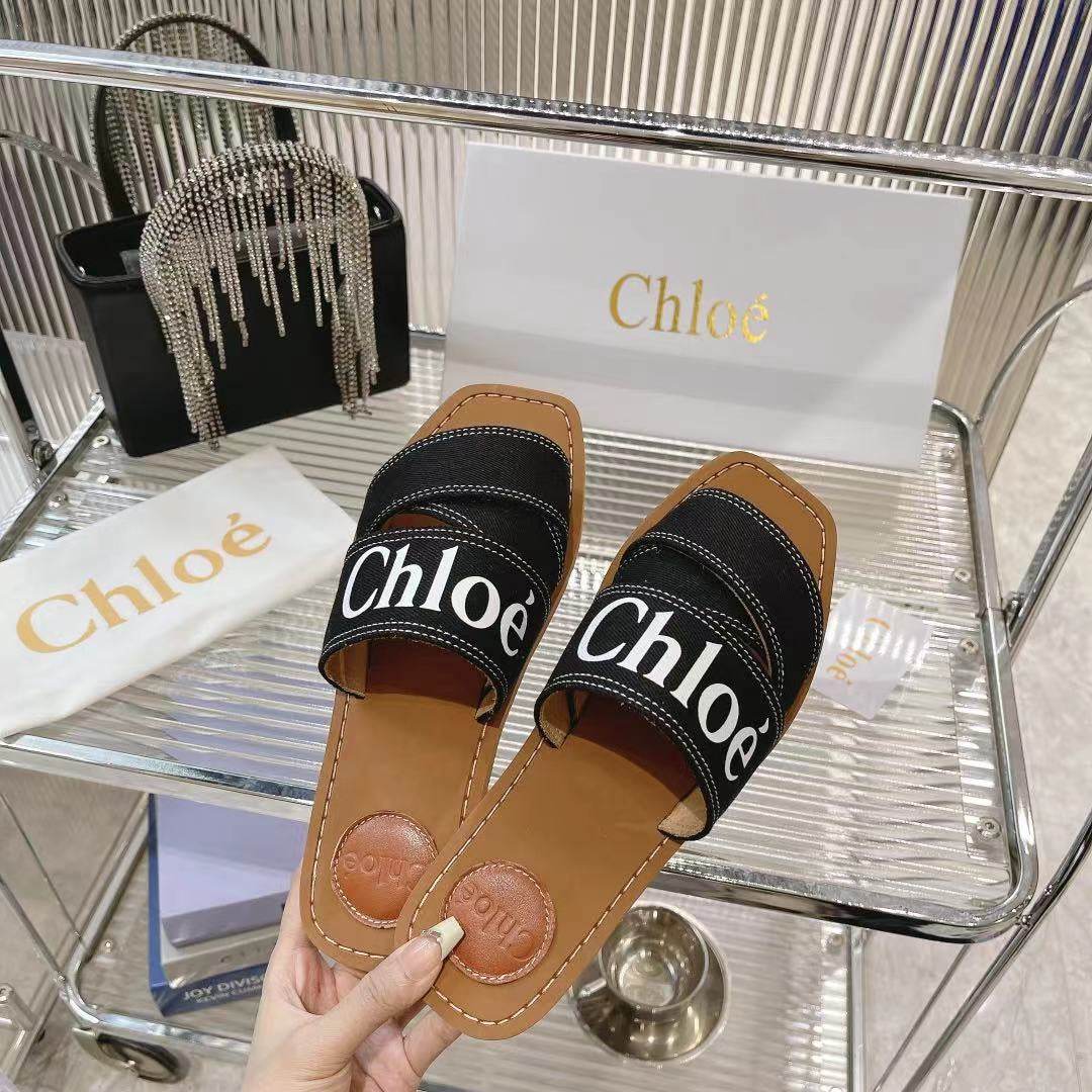 CHLOE WOODY MULE IN BLACK DENIM WITH WHITE LOGO