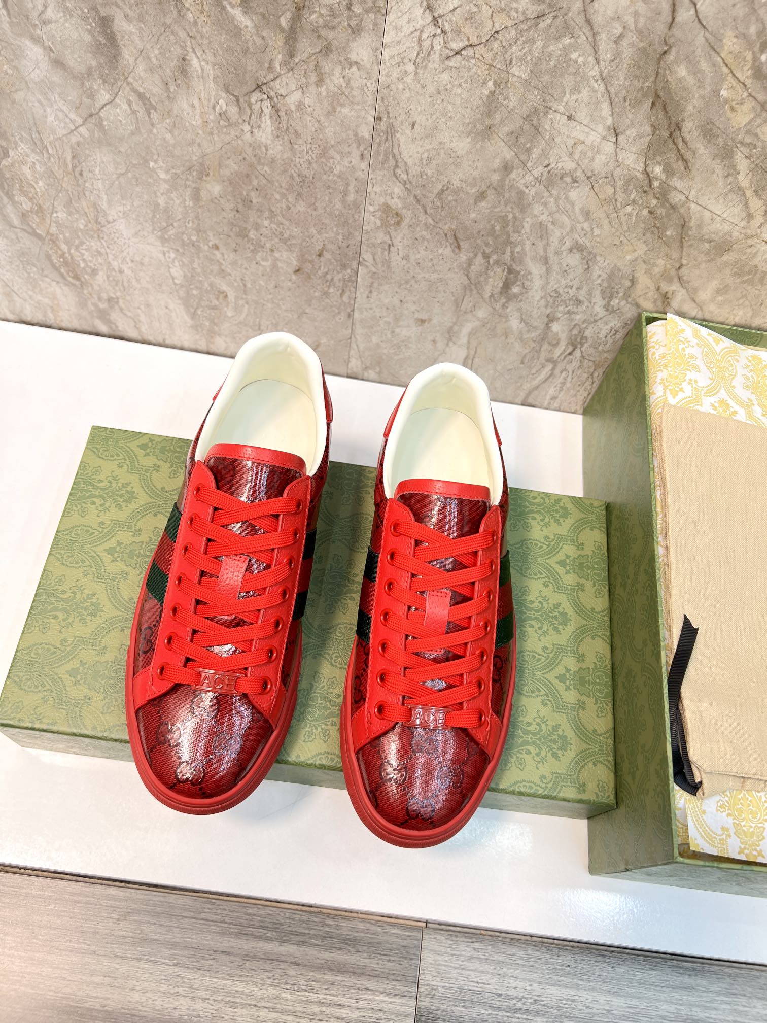 GG Men's ACE Sneaker Red Calfskin 525959