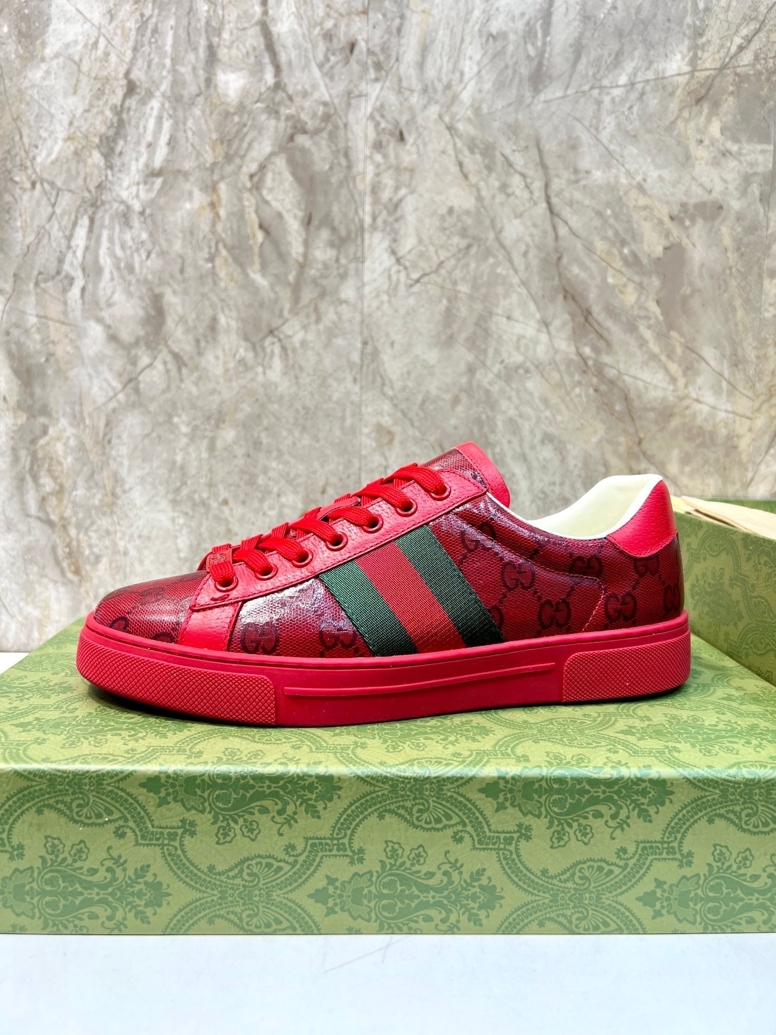 GG Men's ACE Sneaker Red Calfskin 525959