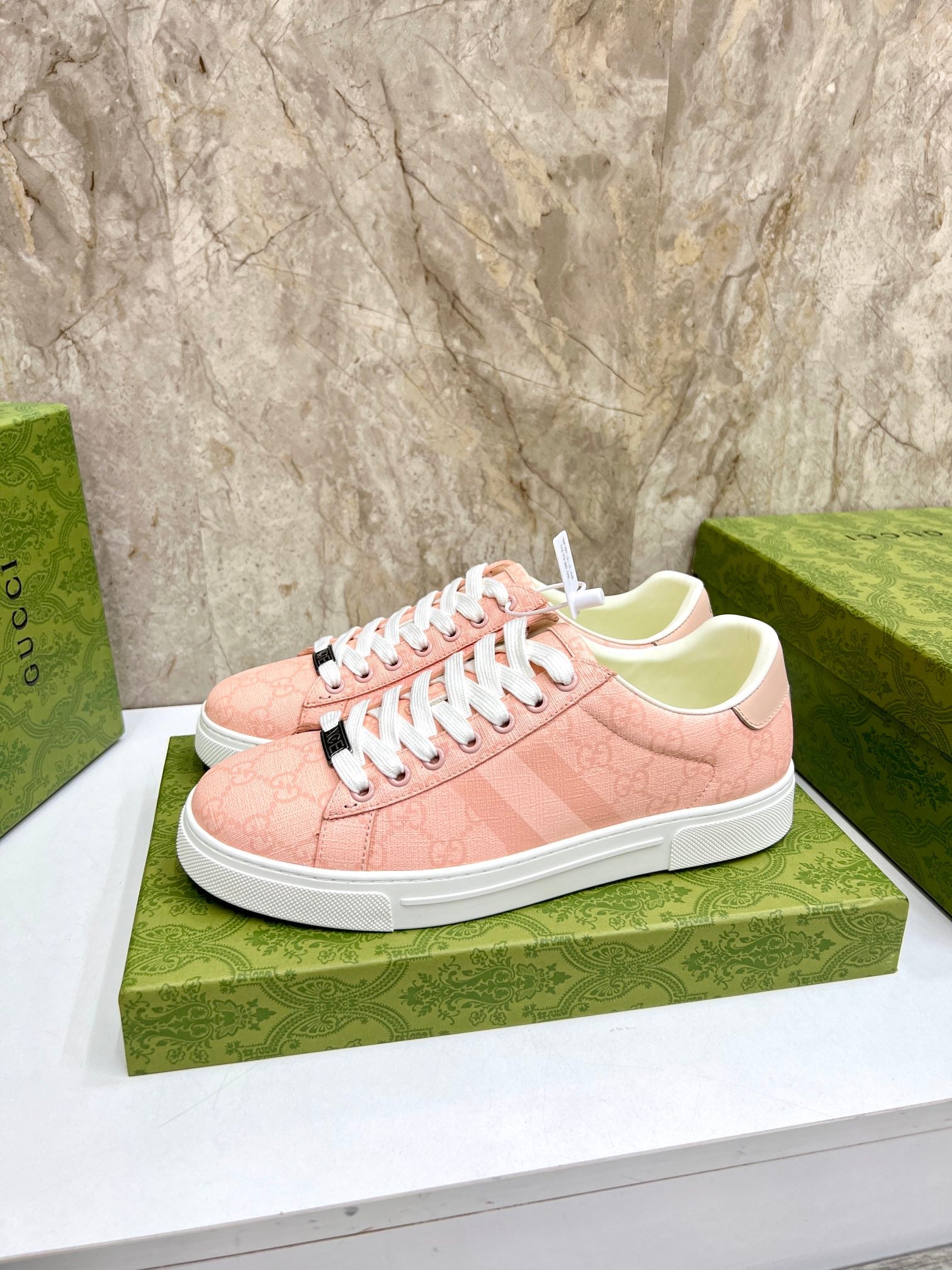 GG Men's ACE Sneaker Pink Canvas 525945