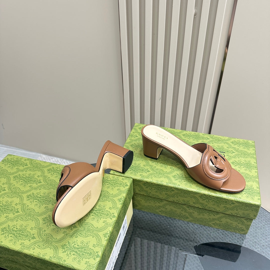 MID-HEEL 5 CM MULE IN BRONZE BROWN CALFSKIN