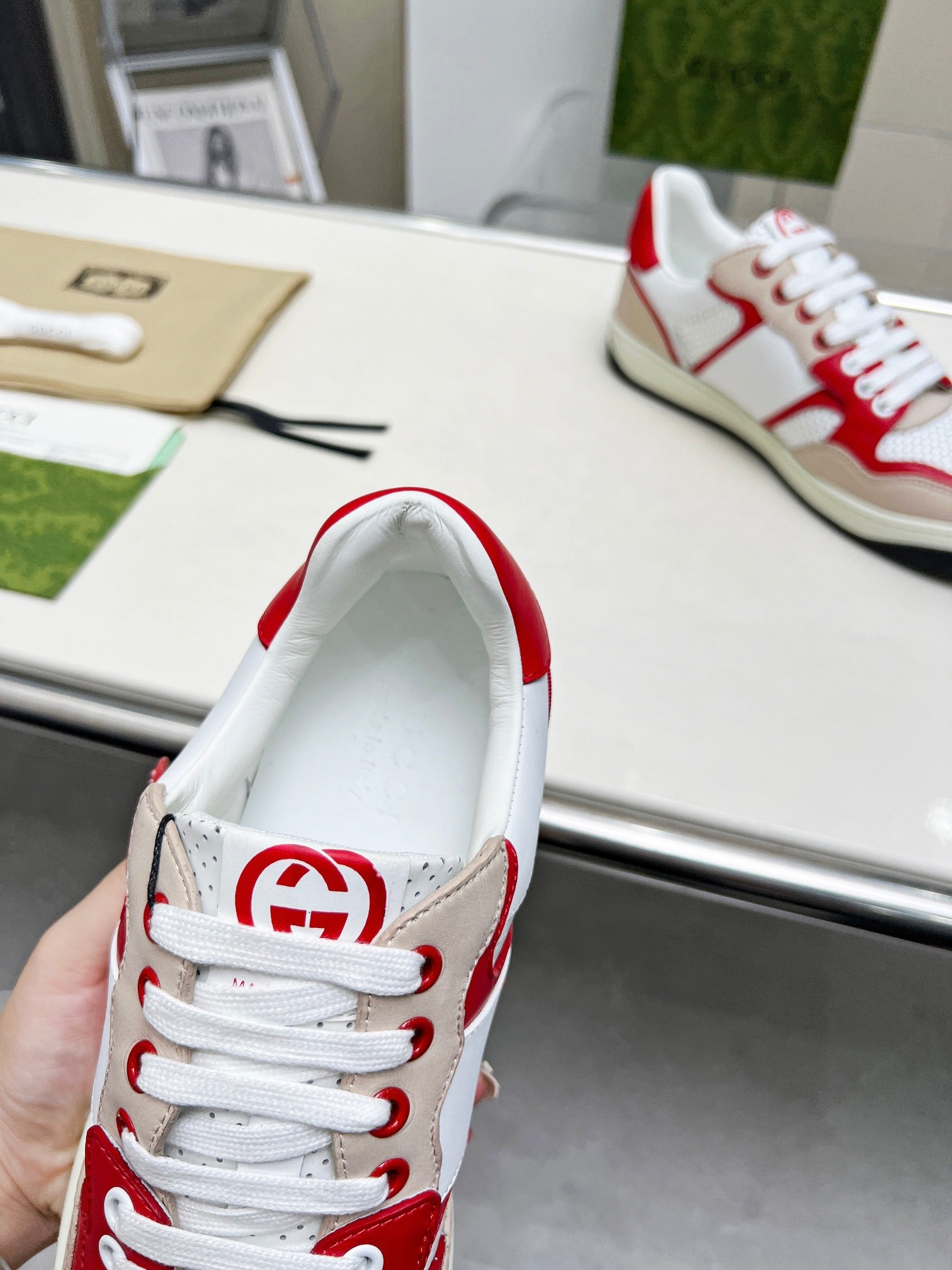 GG Men's Mac80 Sneaker White Red Cowhide 539525