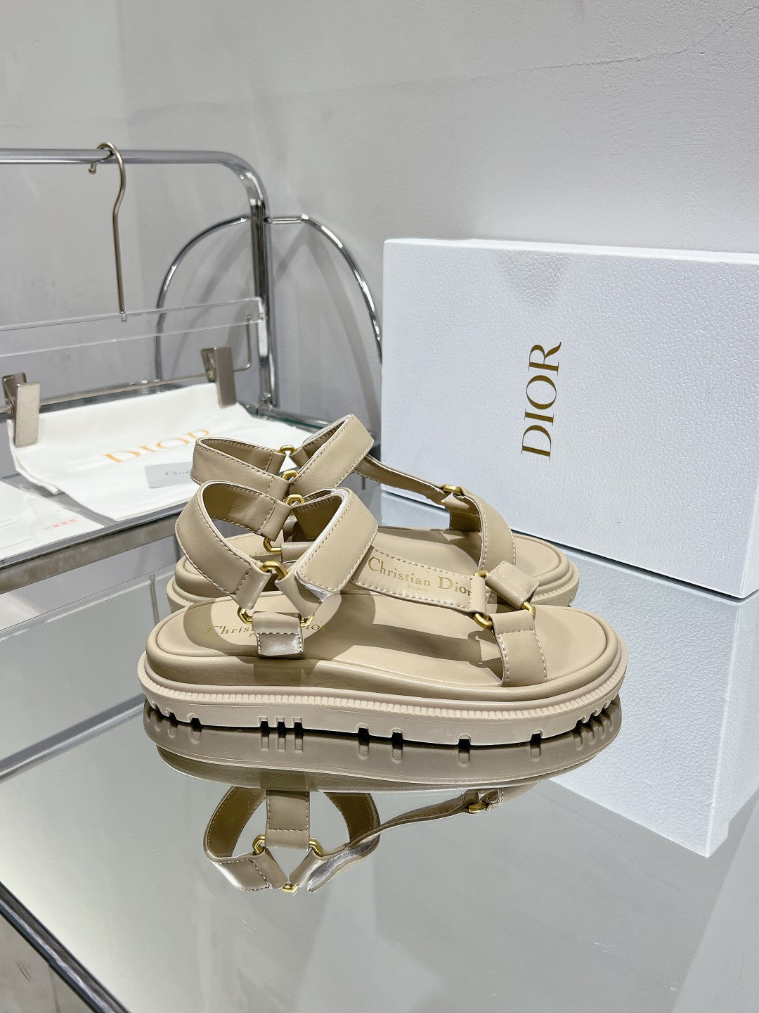 CD D-Wave Sandal In Beige Cowhide 100753