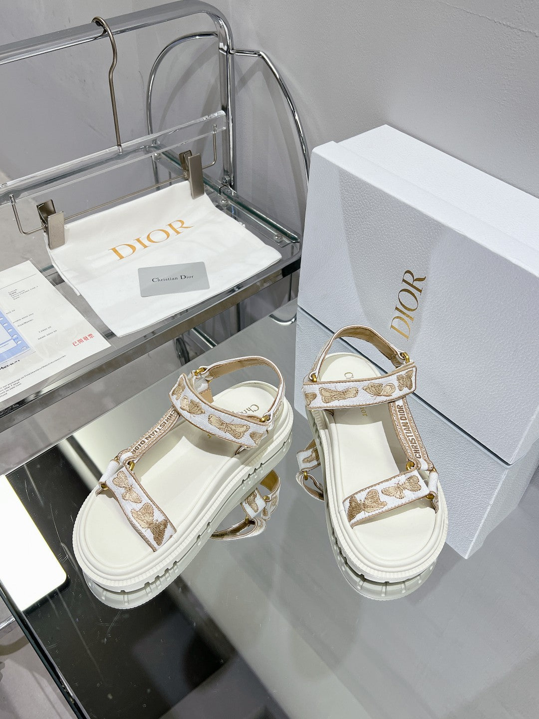 CD D-Wave Sandal In Dark Beige Mix White Cowhide 100757